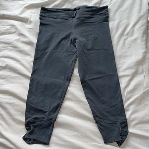 Nuu Muu Knee Length Leggings